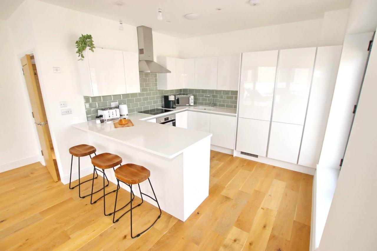 Modern Home For Small Groups By Stones Throw Apartments - Free Parking - Sea View Worthing Zewnętrze zdjęcie