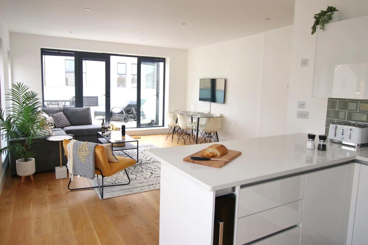Modern Home For Small Groups By Stones Throw Apartments - Free Parking - Sea View Worthing Zewnętrze zdjęcie