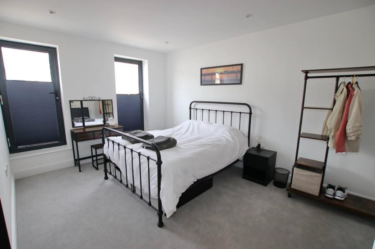 Modern Home For Small Groups By Stones Throw Apartments - Free Parking - Sea View Worthing Zewnętrze zdjęcie