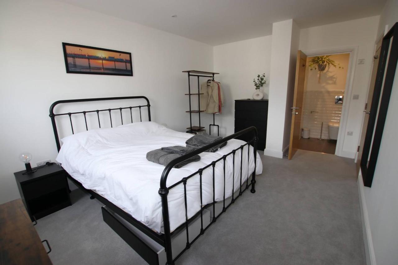 Modern Home For Small Groups By Stones Throw Apartments - Free Parking - Sea View Worthing Zewnętrze zdjęcie