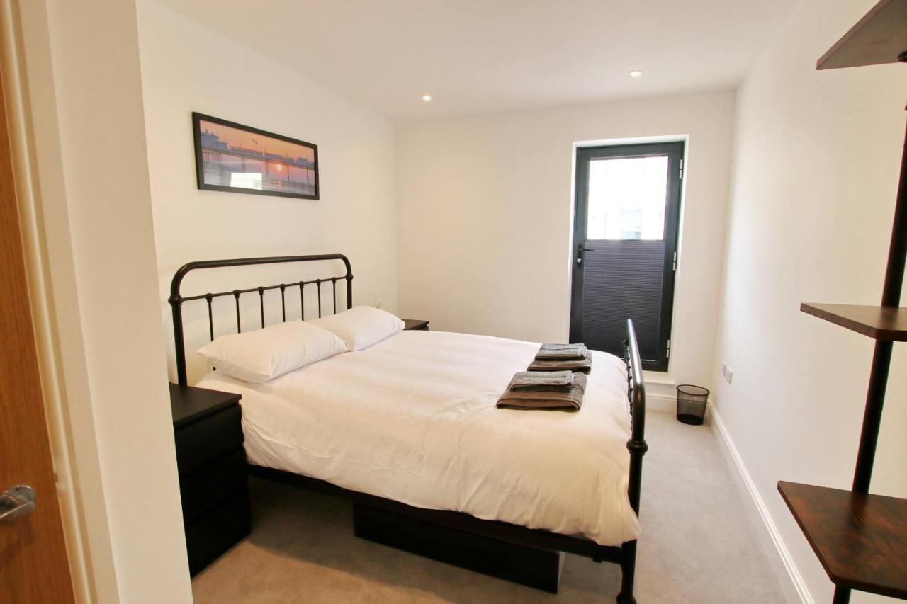 Modern Home For Small Groups By Stones Throw Apartments - Free Parking - Sea View Worthing Zewnętrze zdjęcie