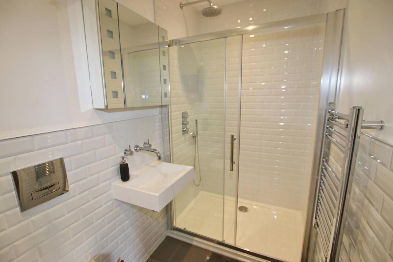 Modern Home For Small Groups By Stones Throw Apartments - Free Parking - Sea View Worthing Zewnętrze zdjęcie